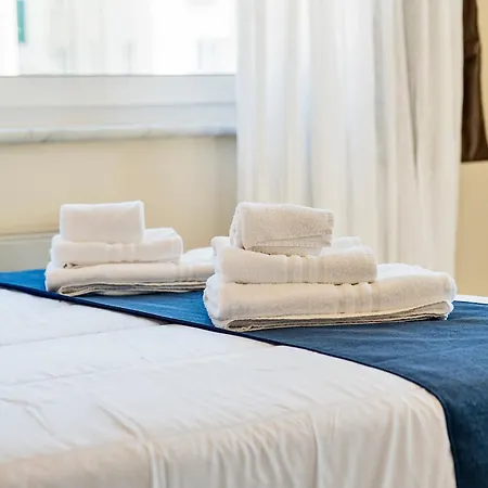 Apartment Golden Luxe - In The Luxury Lido di Camaiore